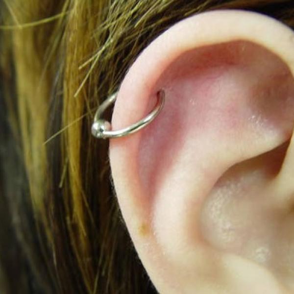 Cómo hacer piercing en la oreja