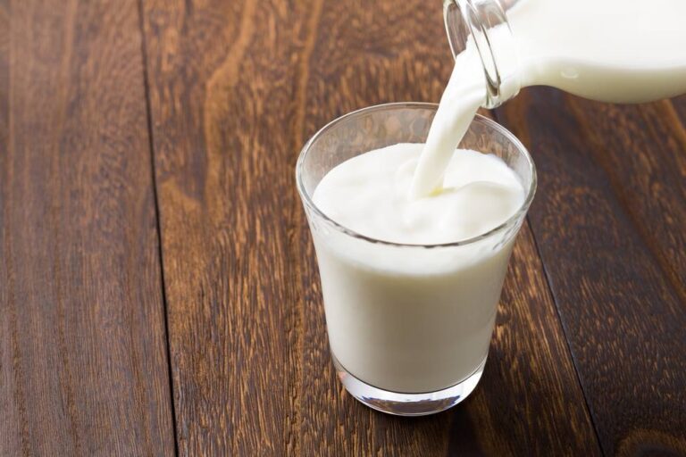 Vaso de leche antes de dormir adelgaza